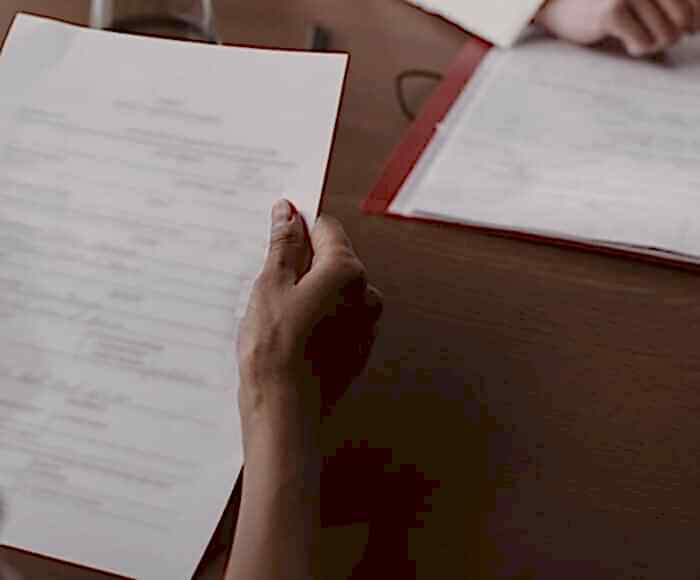 mirasçı borçlardan sorumlu mu; ölen kişinin borçlarından sorumluluk; mirası kabul edersem borçları ödemek zorunda mıyım;